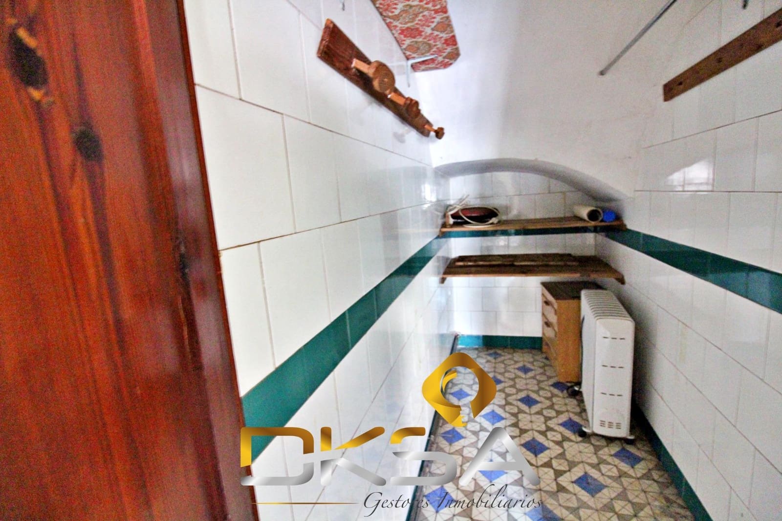 4 bedroom Townhouse for sale in Castello de la Plana - € 149,000 (Ref: 9805813)