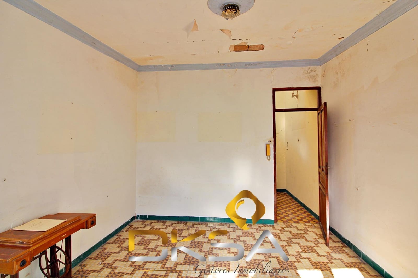 4 bedroom Townhouse for sale in Castello de la Plana - € 149,000 (Ref: 9805813)