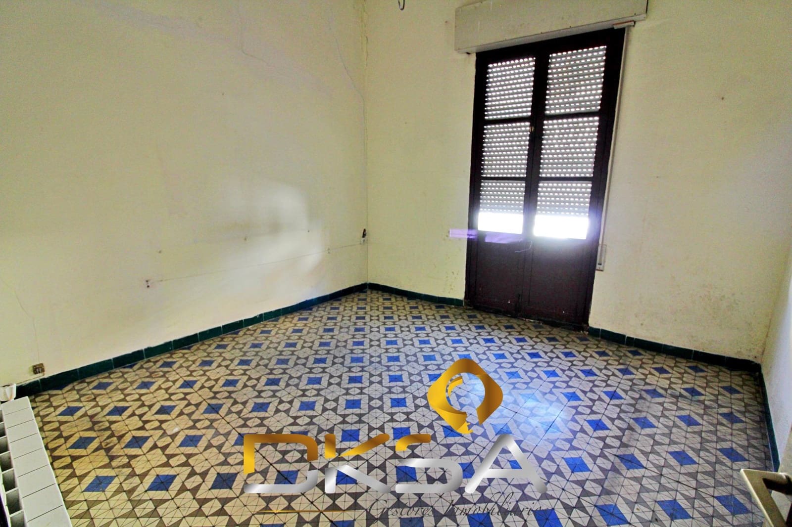 4 bedroom Townhouse for sale in Castello de la Plana - € 149,000 (Ref: 9805813)