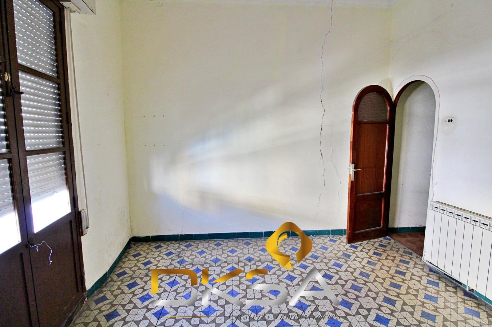 4 bedroom Townhouse for sale in Castello de la Plana - € 149,000 (Ref: 9805813)