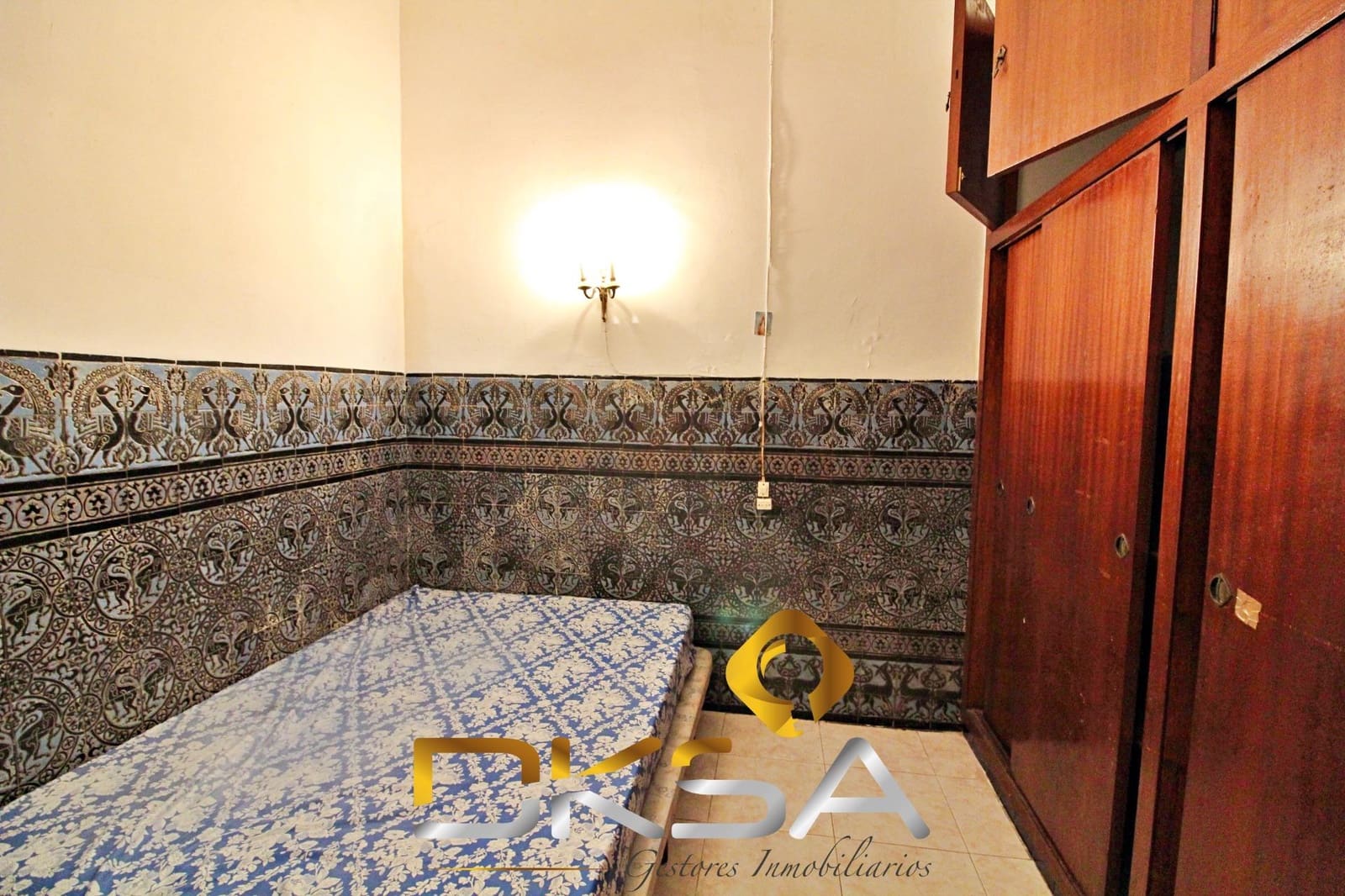 4 bedroom Townhouse for sale in Castello de la Plana - € 149,000 (Ref: 9805813)