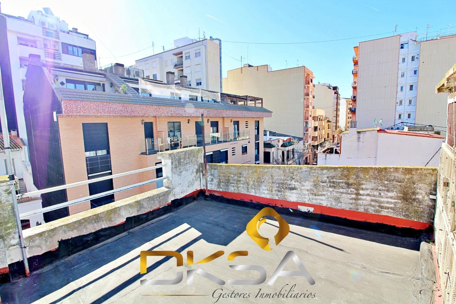 4 bedroom Townhouse for sale in Castello de la Plana - € 149,000 (Ref: 9805813)