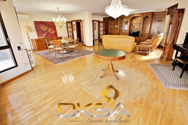 4 sovrum Lägenhet till salu i Castelló de la Plana - 385 000 € (Ref: 9805816)