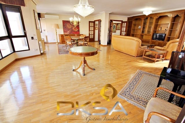 4 sovrum Lägenhet till salu i Castelló de la Plana - 385 000 € (Ref: 9805816)