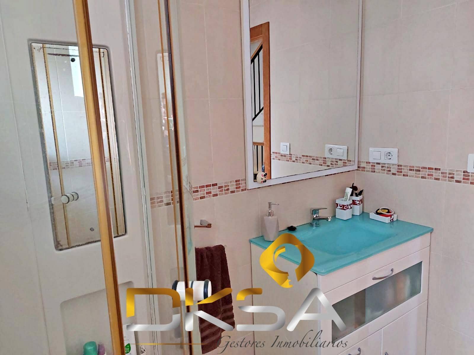 4 bedroom Terraced Villa for sale in Costur with garage - € 195,000 (Ref: 9805817)