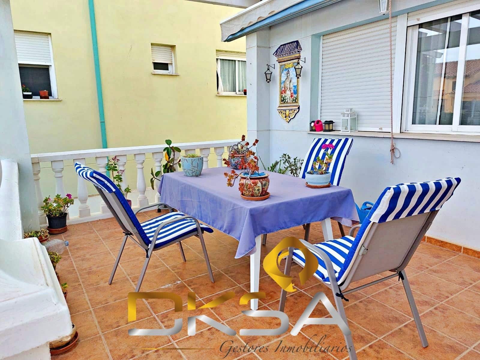 4 bedroom Terraced Villa for sale in Costur with garage - € 195,000 (Ref: 9805817)