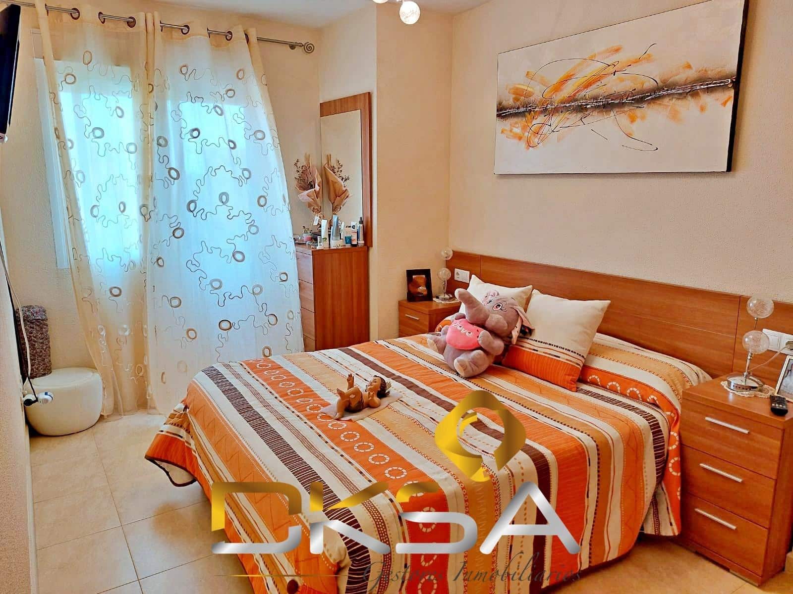 4 bedroom Terraced Villa for sale in Costur with garage - € 195,000 (Ref: 9805817)