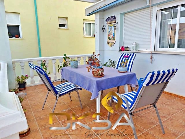 4 bedroom Terraced Villa for sale in Costur with garage - € 195,000 (Ref: 9805817)