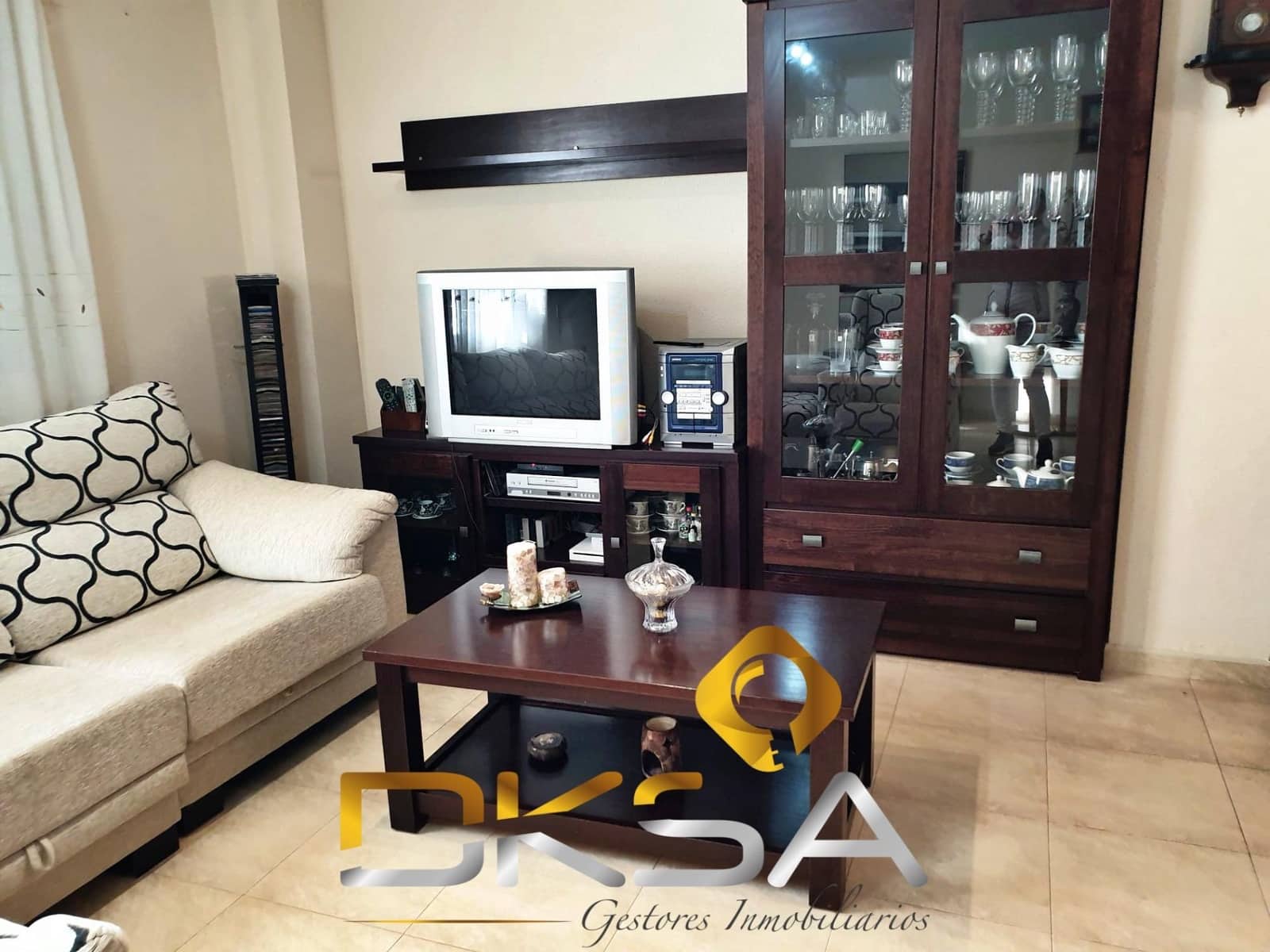 4 bedroom Terraced Villa for sale in Costur with garage - € 195,000 (Ref: 9805817)