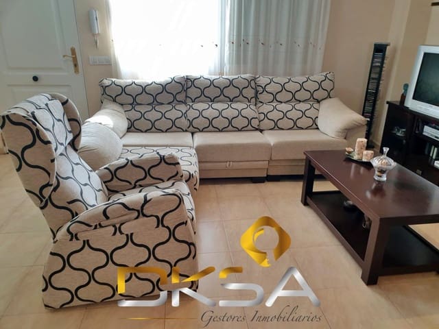 4 bedroom Terraced Villa for sale in Costur with garage - € 195,000 (Ref: 9805817)