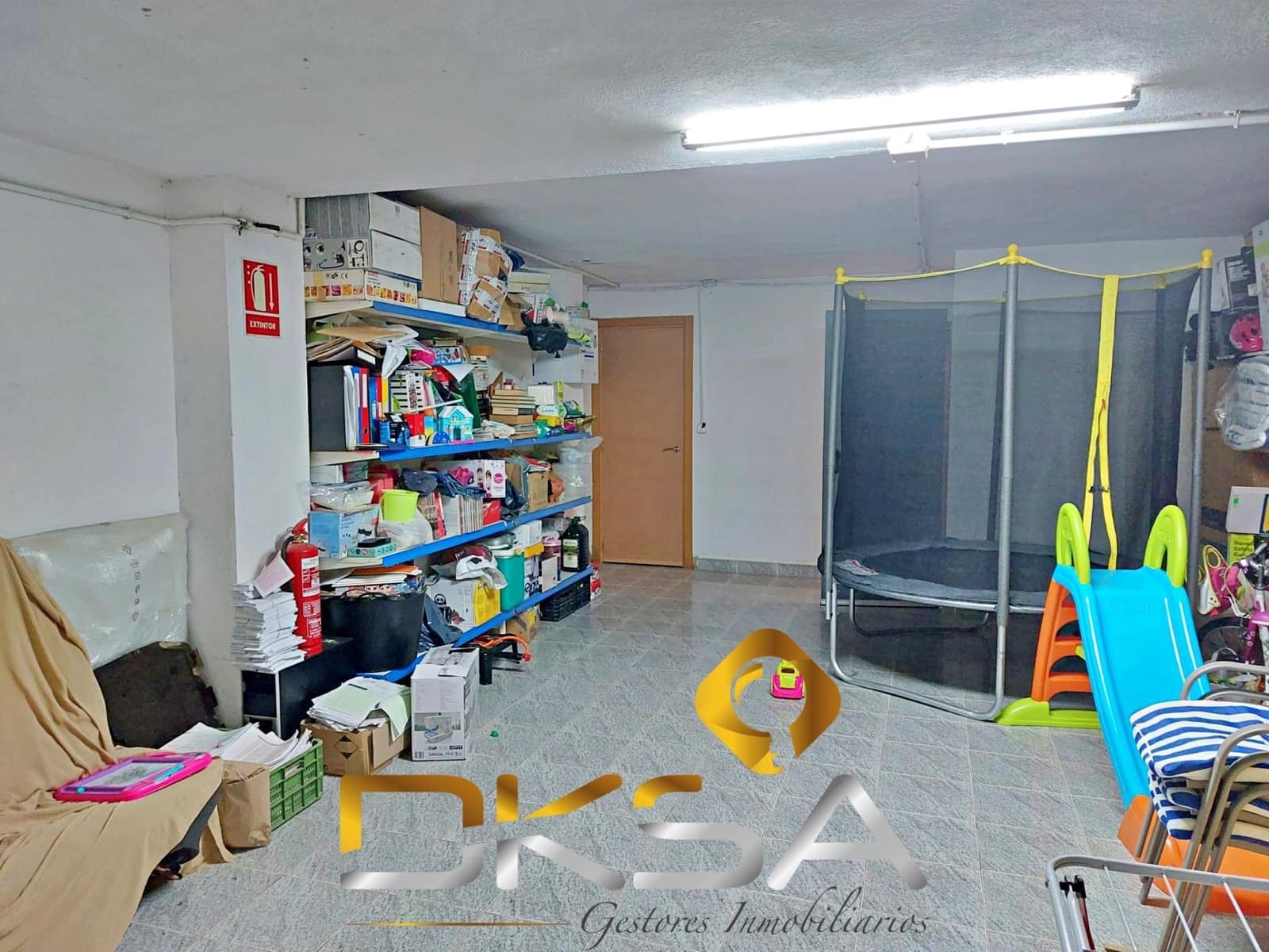 4 bedroom Terraced Villa for sale in Costur with garage - € 195,000 (Ref: 9805817)