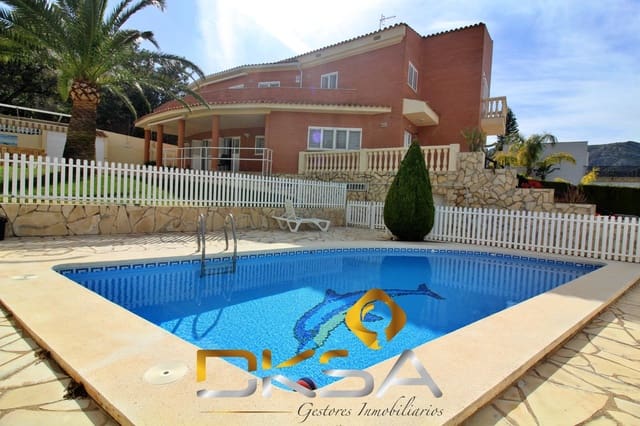 5 sovrum Villa till salu i Oropesa  med pool - 610 000 € (Ref: 9805820)