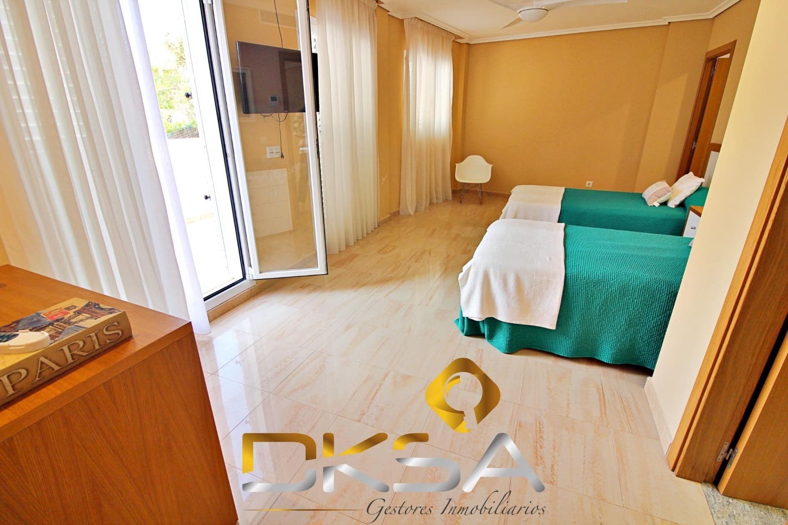 5 sovrum Villa till salu i Oropesa  med pool - 610 000 € (Ref: 9805820)