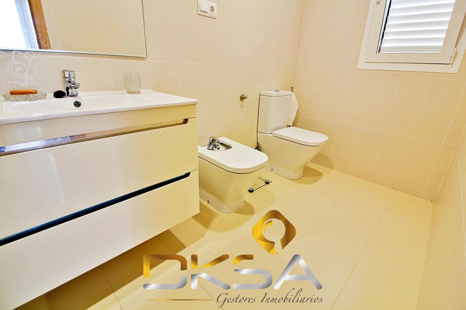 5 sovrum Villa till salu i Oropesa  med pool - 610 000 € (Ref: 9805820)