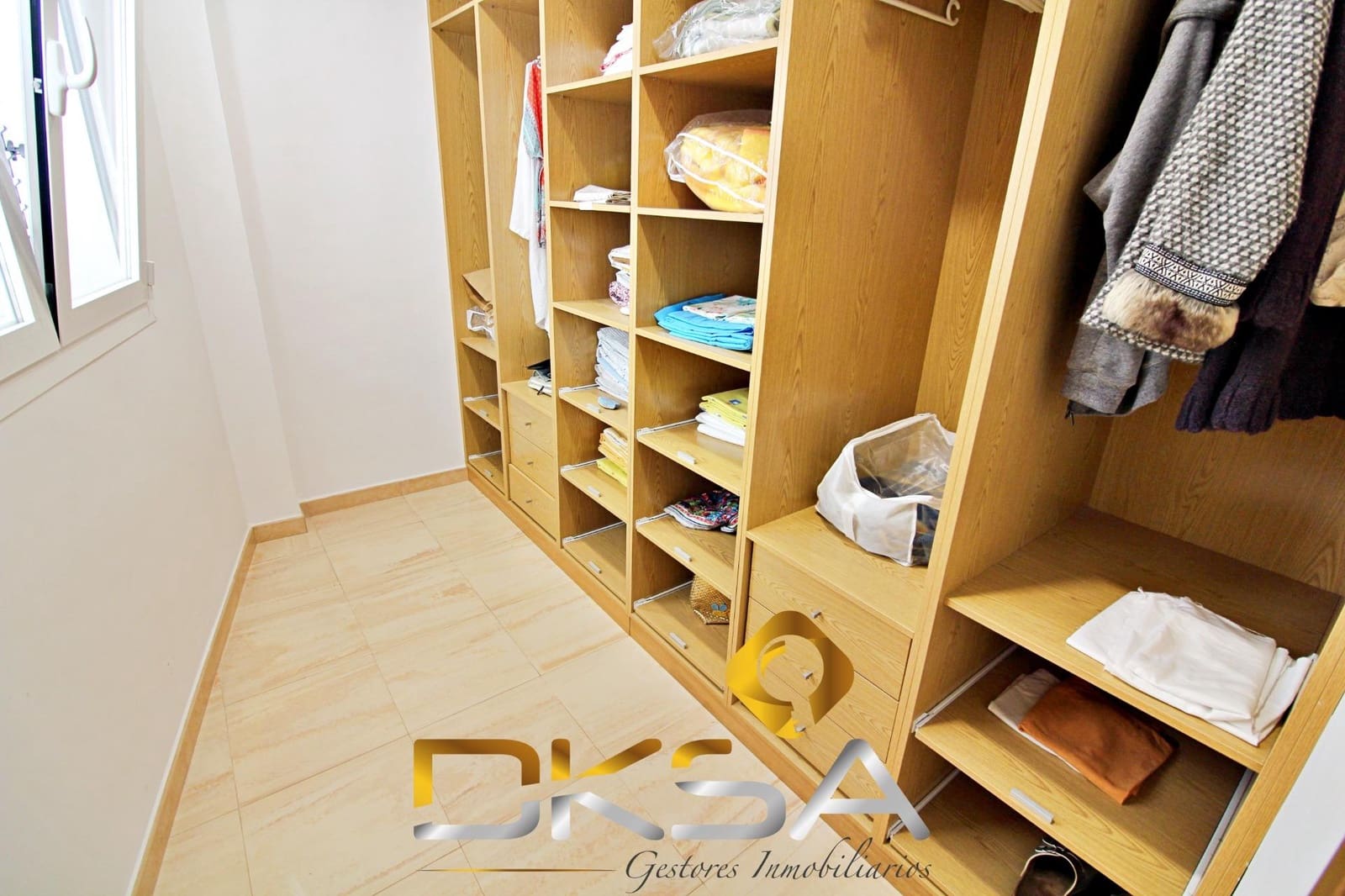 5 sovrum Villa till salu i Oropesa  med pool - 610 000 € (Ref: 9805820)