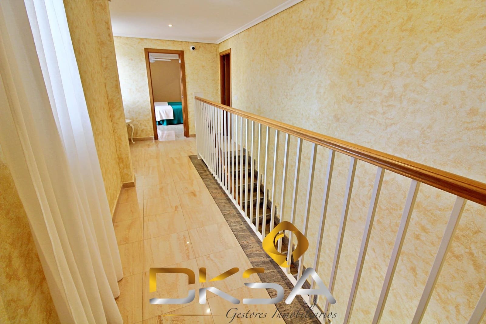 5 sovrum Villa till salu i Oropesa  med pool - 610 000 € (Ref: 9805820)