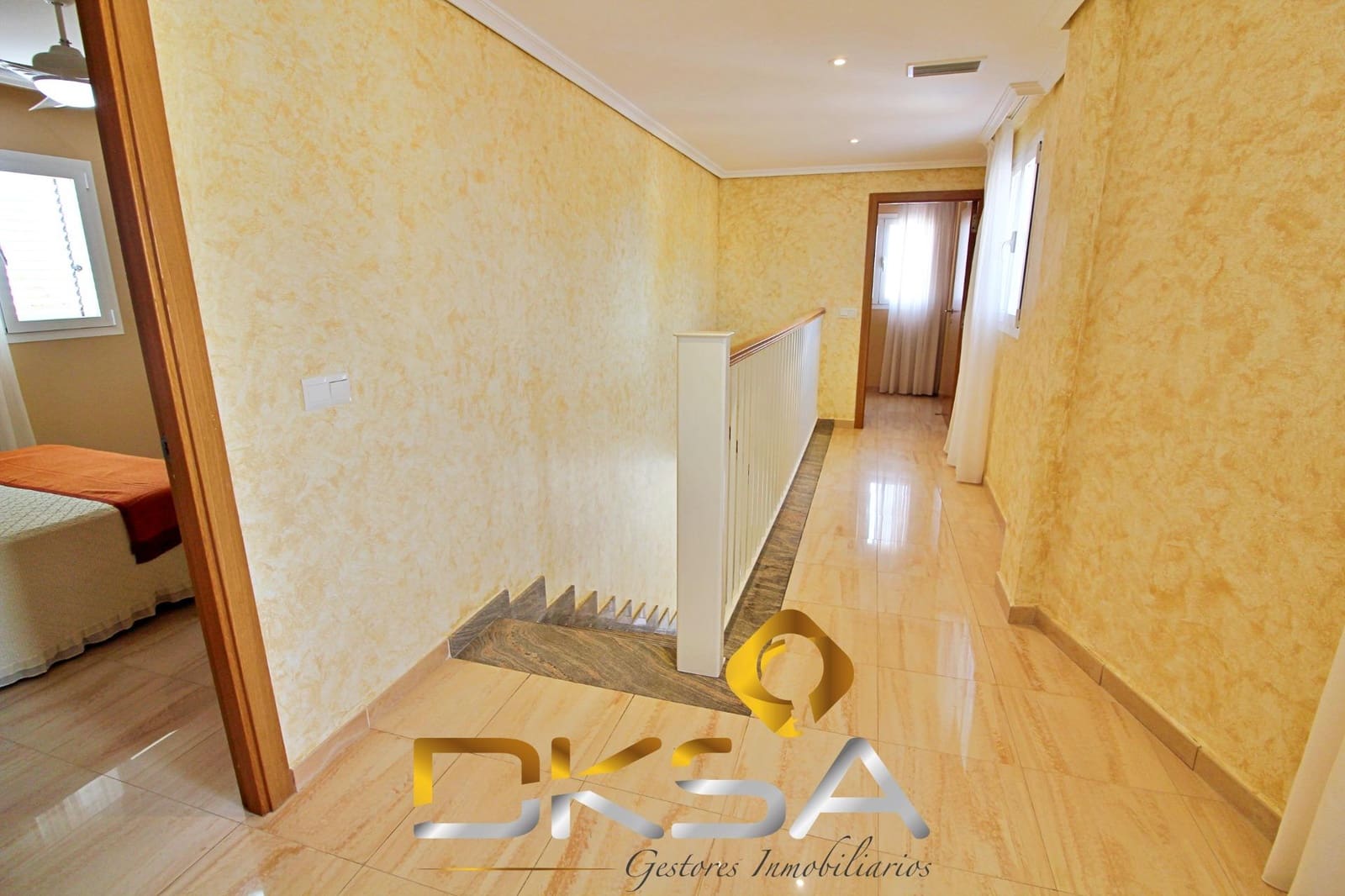 5 sovrum Villa till salu i Oropesa  med pool - 610 000 € (Ref: 9805820)