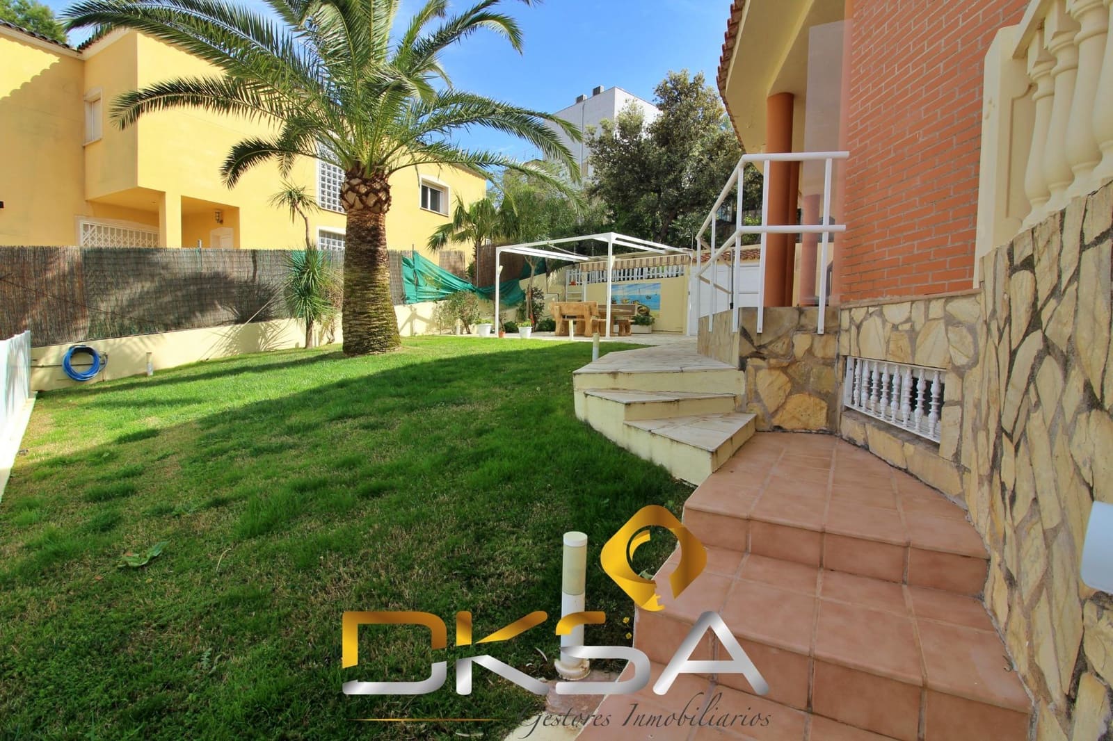 5 sovrum Villa till salu i Oropesa  med pool - 610 000 € (Ref: 9805820)