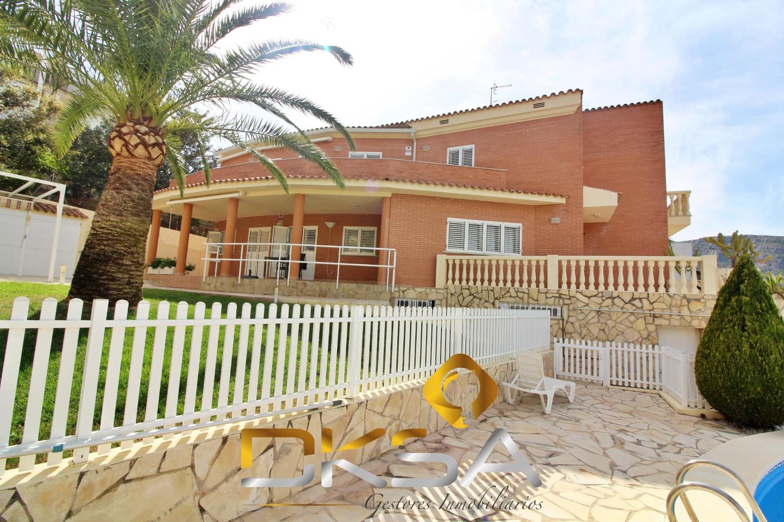 5 sovrum Villa till salu i Oropesa  med pool - 610 000 € (Ref: 9805820)