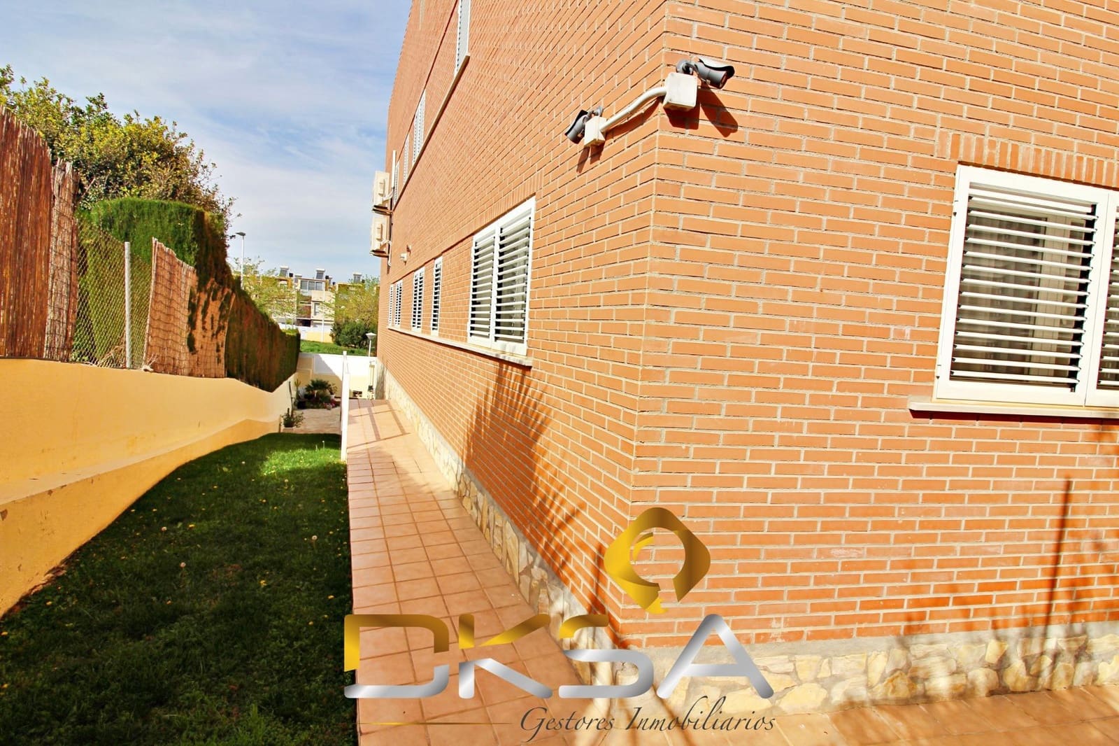 5 sovrum Villa till salu i Oropesa  med pool - 610 000 € (Ref: 9805820)