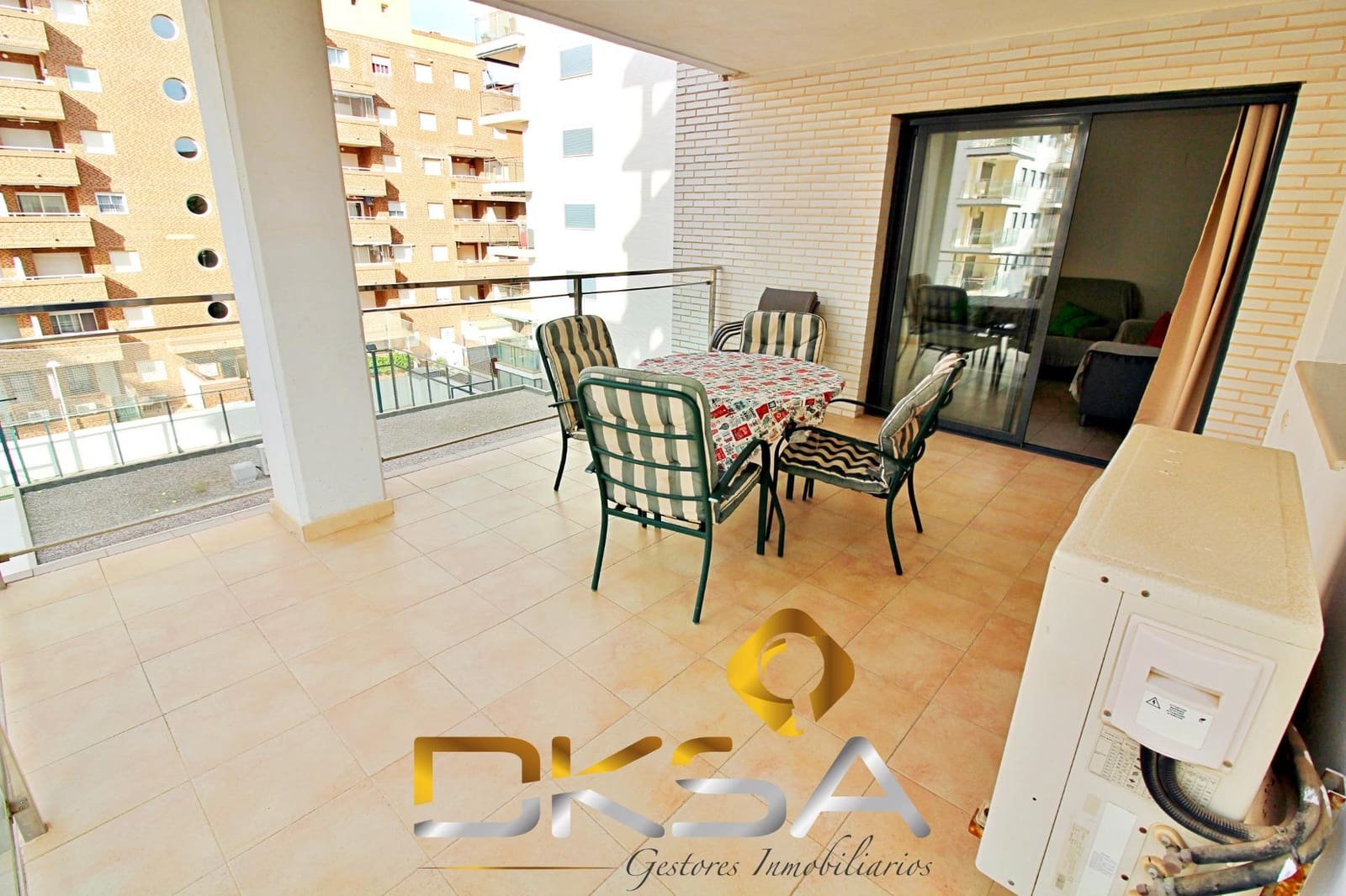 2 bedroom Flat for sale in Oropesa  with pool - € 182,000 (Ref: 9805821)