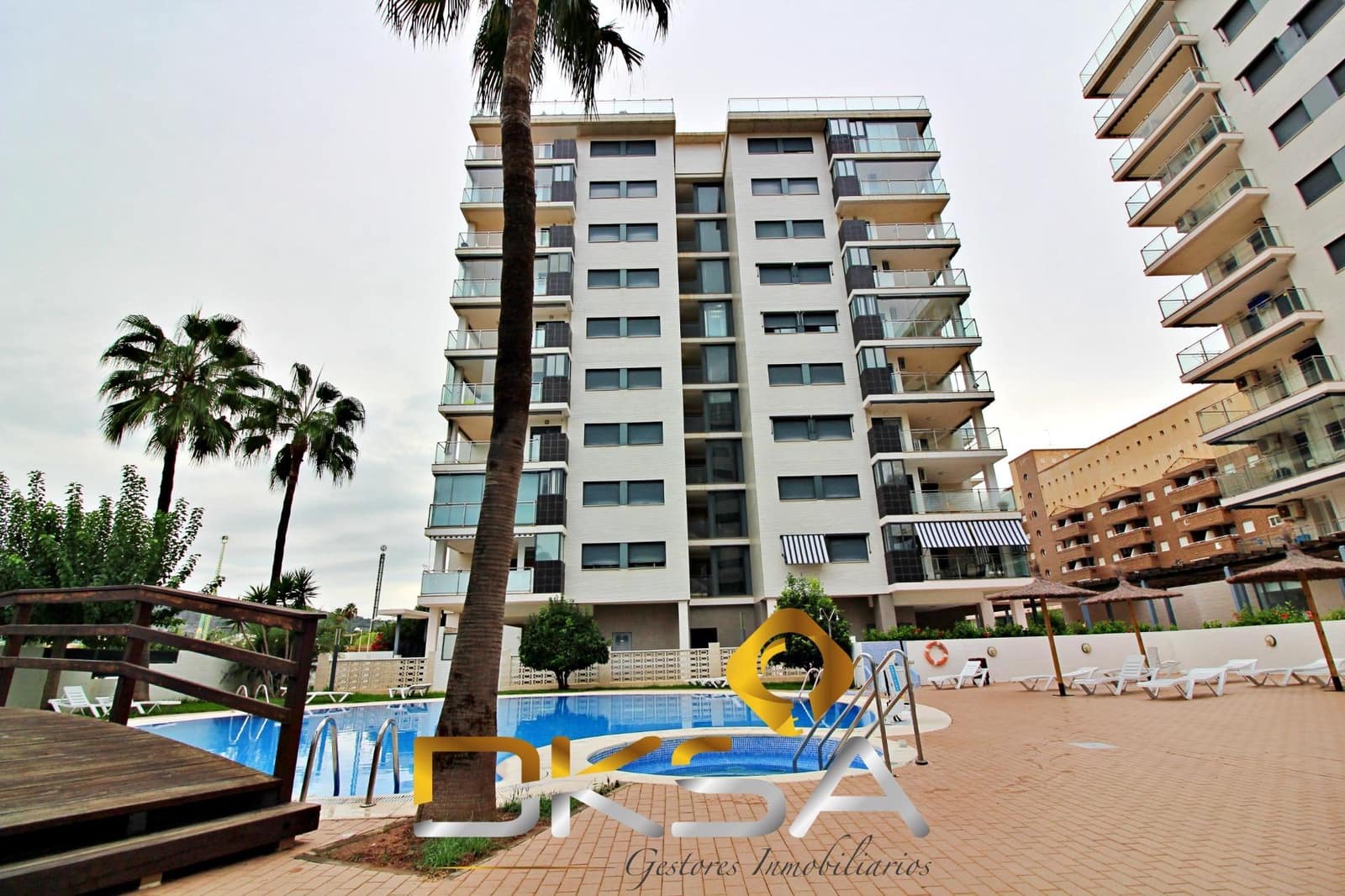 2 bedroom Flat for sale in Oropesa  with pool - € 182,000 (Ref: 9805821)