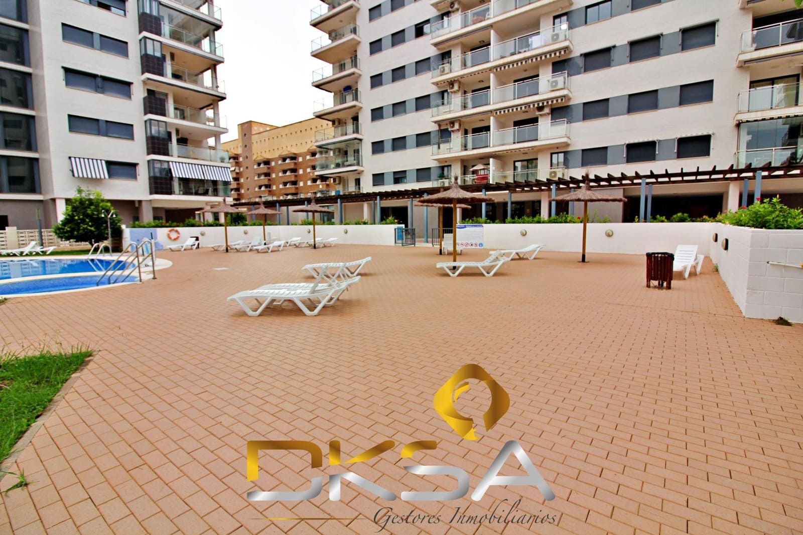 2 bedroom Flat for sale in Oropesa  with pool - € 182,000 (Ref: 9805821)