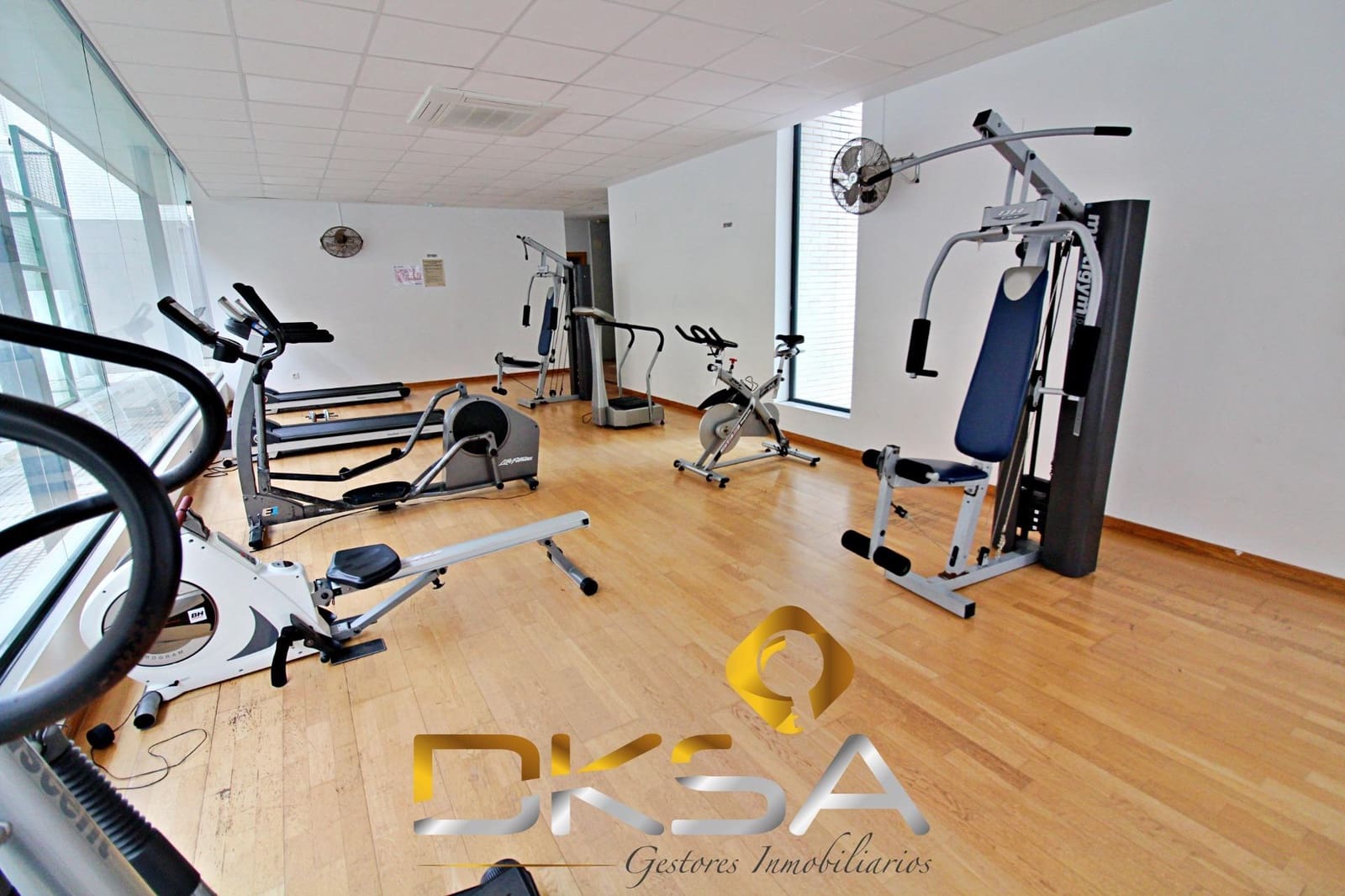 2 bedroom Flat for sale in Oropesa  with pool - € 182,000 (Ref: 9805821)