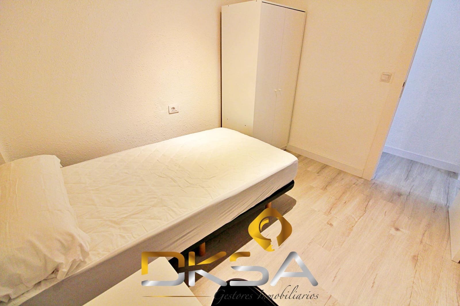 4 slaapkamer Flat te koop in Vila-real - € 115.000 (Ref: 9805822)