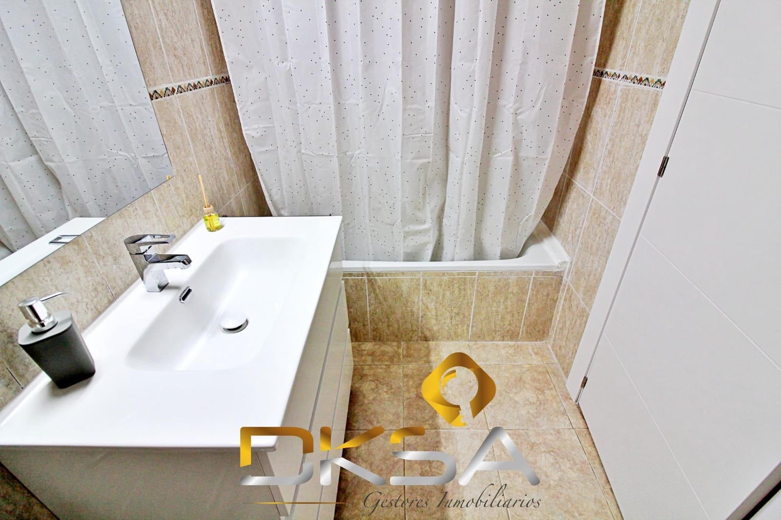 4 slaapkamer Flat te koop in Vila-real - € 115.000 (Ref: 9805822)