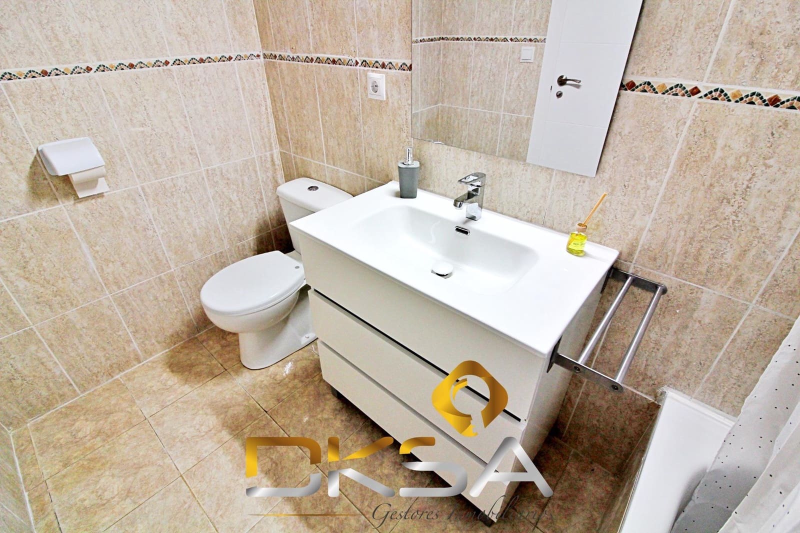 4 slaapkamer Flat te koop in Vila-real - € 115.000 (Ref: 9805822)