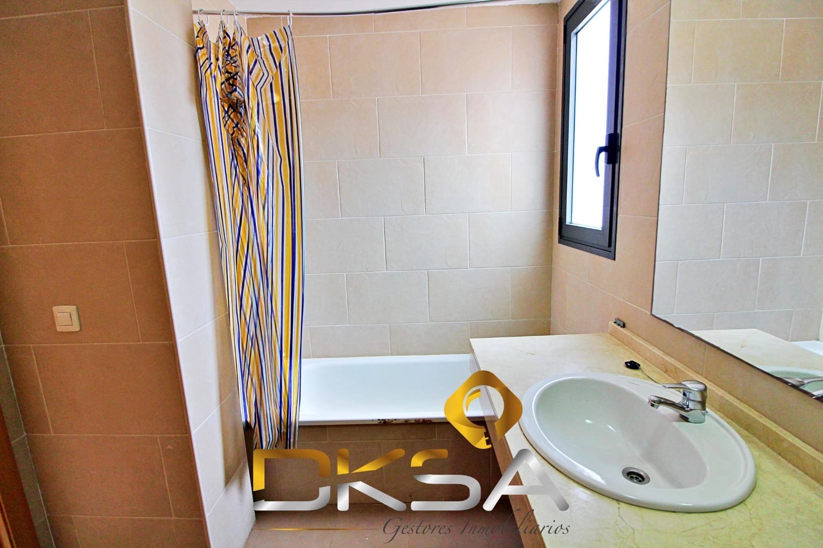 4 bedroom Penthouse for sale in Oropesa  with pool - € 355,000 (Ref: 9805823)