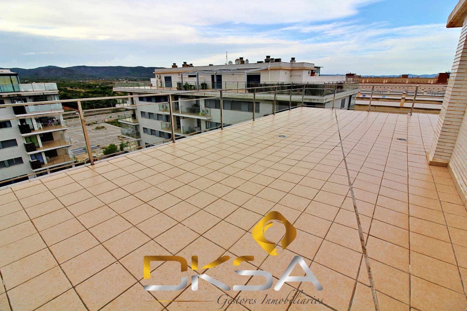 4 bedroom Penthouse for sale in Oropesa  with pool - € 355,000 (Ref: 9805823)