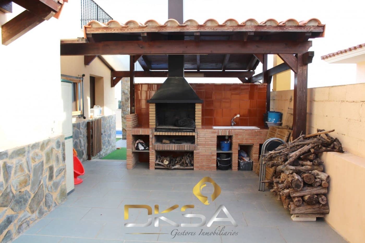 4 camera da letto Villetta Bifamiliare in vendita in Costur con piscina garage - 250.000 € (Rif: 9807902)