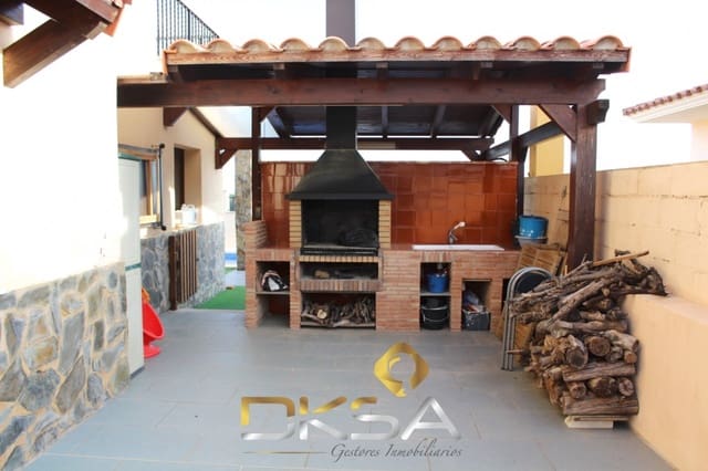 4 camera da letto Villetta Bifamiliare in vendita in Costur con piscina garage - 250.000 € (Rif: 9807902)