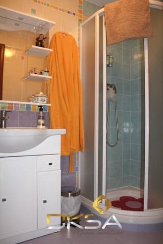 4 camera da letto Villetta Bifamiliare in vendita in Costur con piscina garage - 250.000 € (Rif: 9807902)