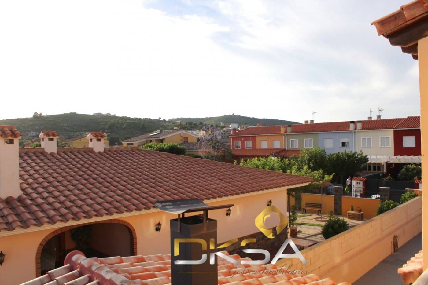 4 camera da letto Villetta Bifamiliare in vendita in Costur con piscina garage - 250.000 € (Rif: 9807902)