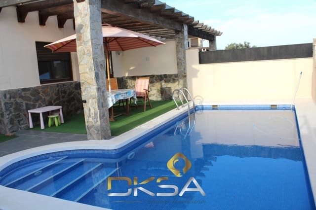 4 camera da letto Villetta Bifamiliare in vendita in Costur con piscina garage - 250.000 € (Rif: 9807902)