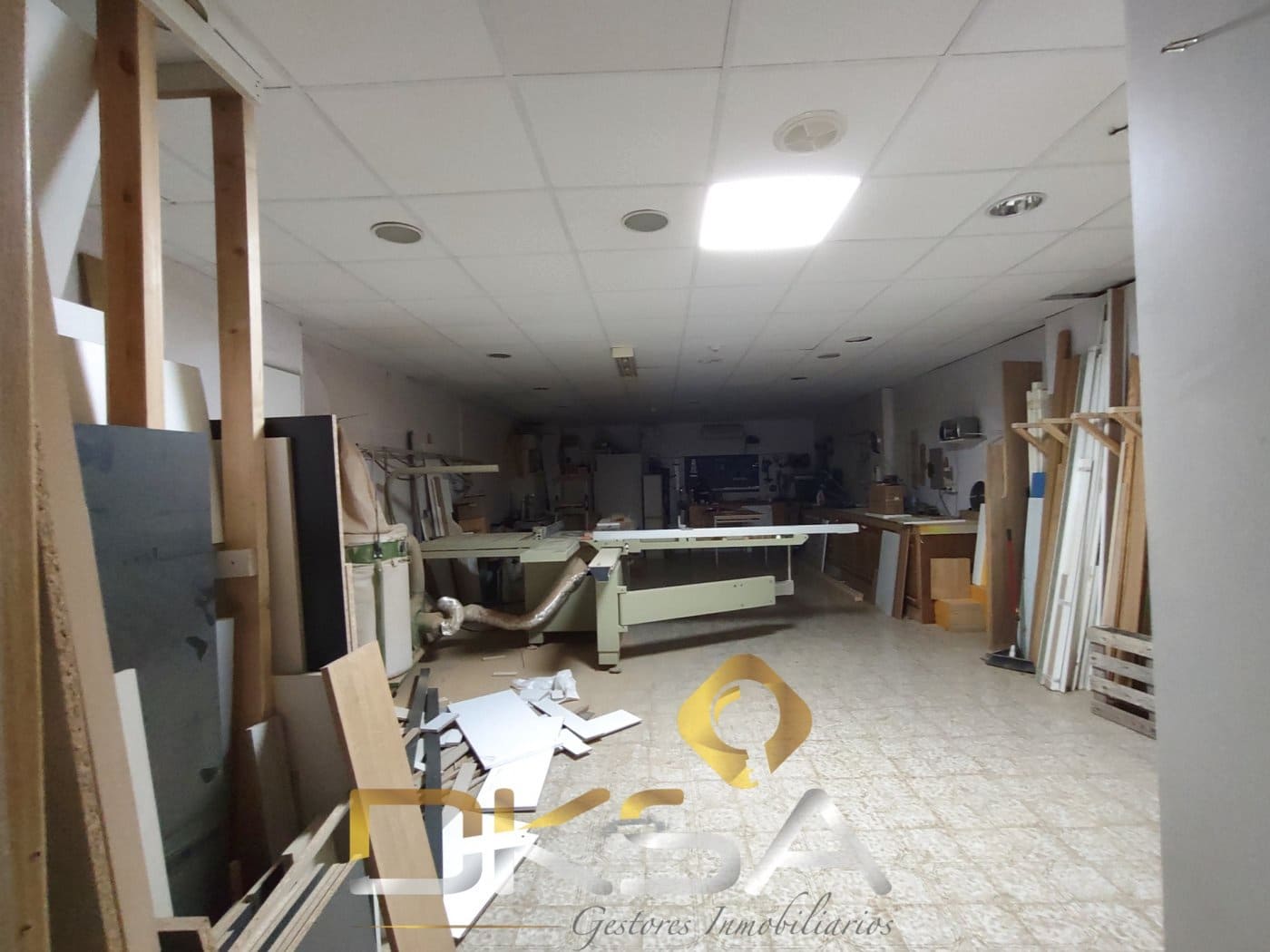 Kaupallinen myytävänä paikassa Vila-real - 390 000 € (Ref: 9807909)