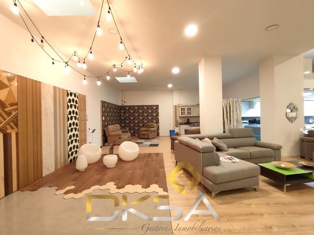 Kaupallinen myytävänä paikassa Vila-real - 390 000 € (Ref: 9807909)