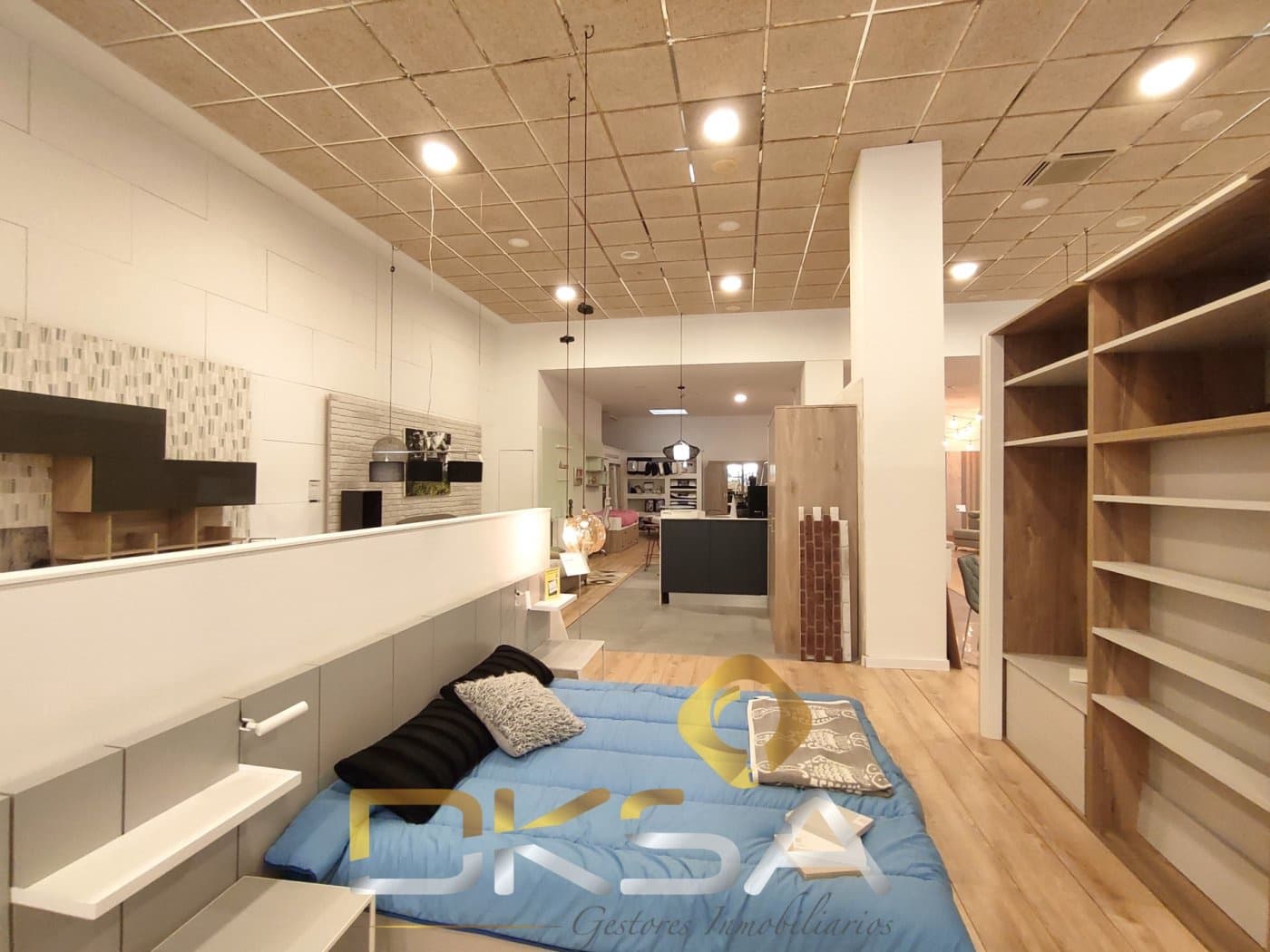 Kaupallinen myytävänä paikassa Vila-real - 390 000 € (Ref: 9807909)