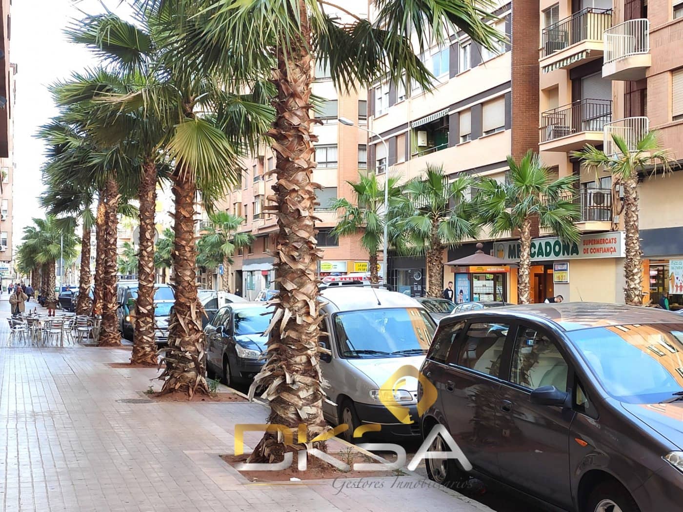 Kaupallinen myytävänä paikassa Vila-real - 390 000 € (Ref: 9807909)