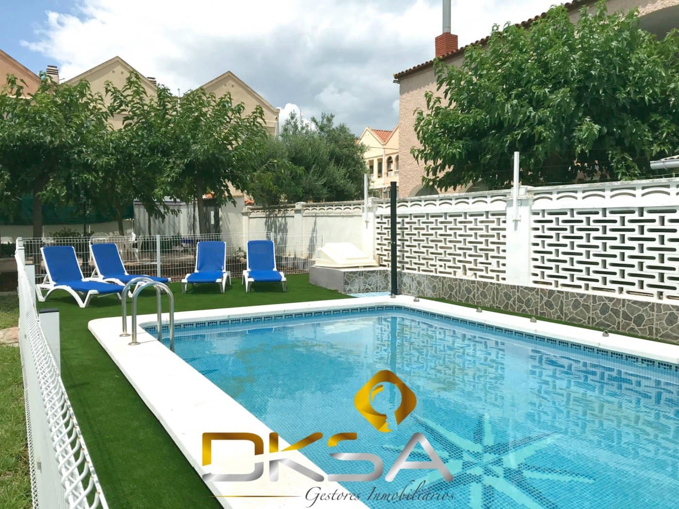 5 Zimmer Doppelhaus zu verkaufen in Benicassim mit Pool Garage - 460.000 € (Ref: 9807910)