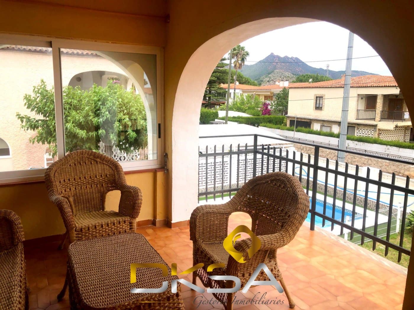 5 Zimmer Doppelhaus zu verkaufen in Benicassim mit Pool Garage - 460.000 € (Ref: 9807910)