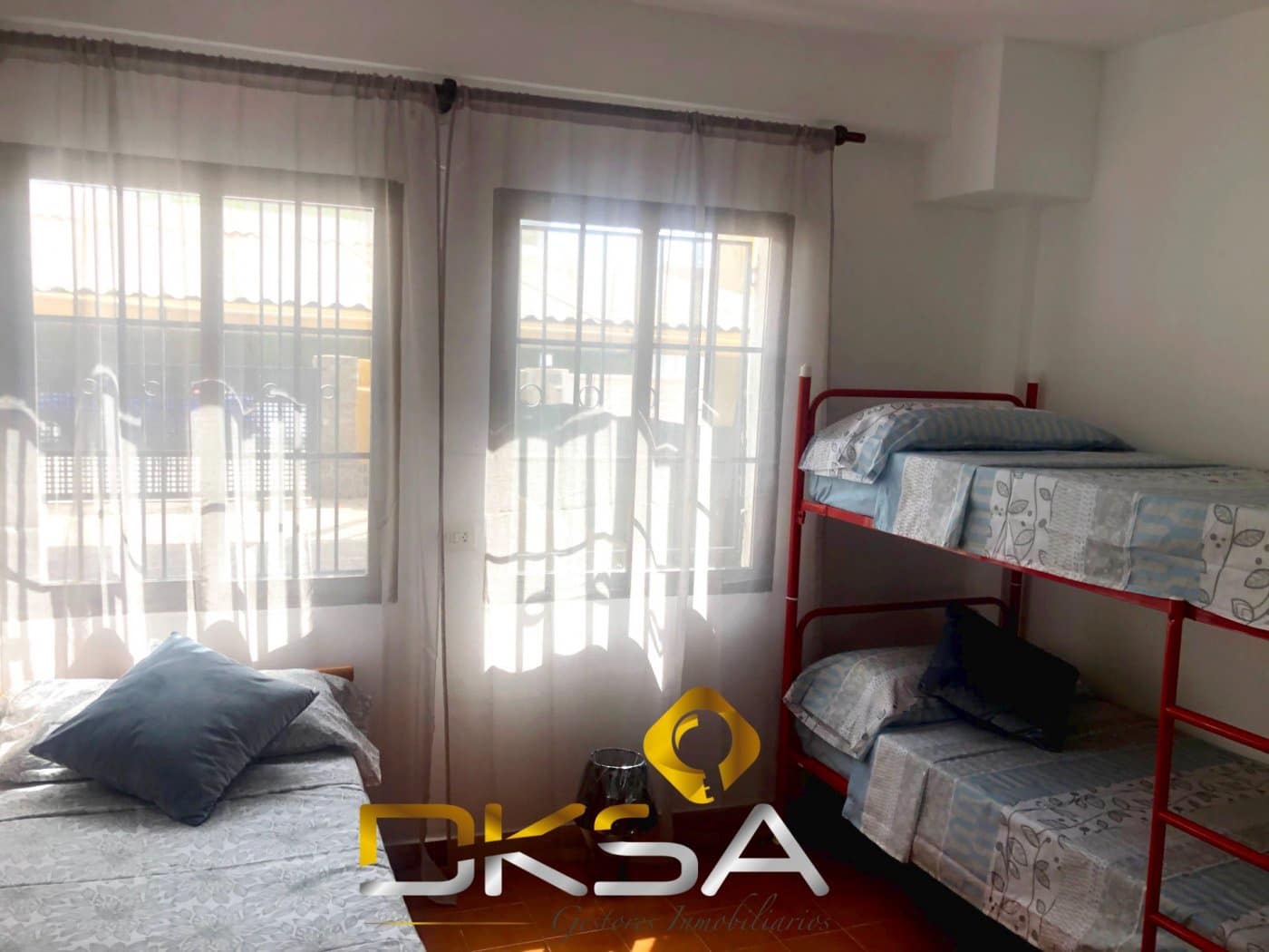 5 Zimmer Doppelhaus zu verkaufen in Benicassim mit Pool Garage - 460.000 € (Ref: 9807910)