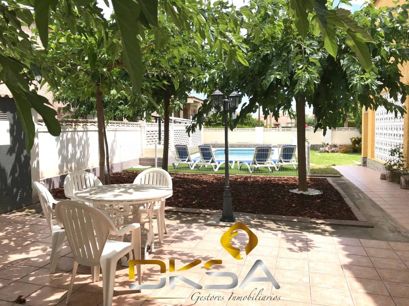 5 Zimmer Doppelhaus zu verkaufen in Benicassim mit Pool Garage - 460.000 € (Ref: 9807910)