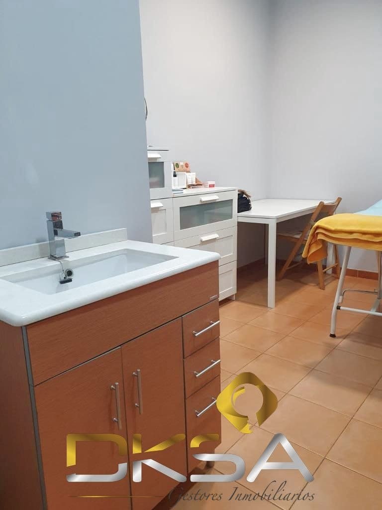 Erhverv til salg i Vila-real - € 115.000 (Ref: 9807913)