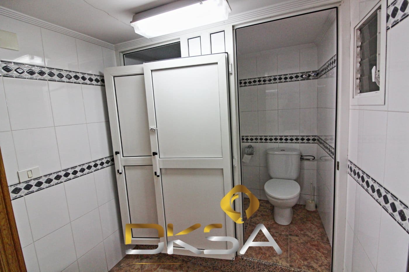 Kommersiell till salu i Onda - 180 000 € (Ref: 9807915)