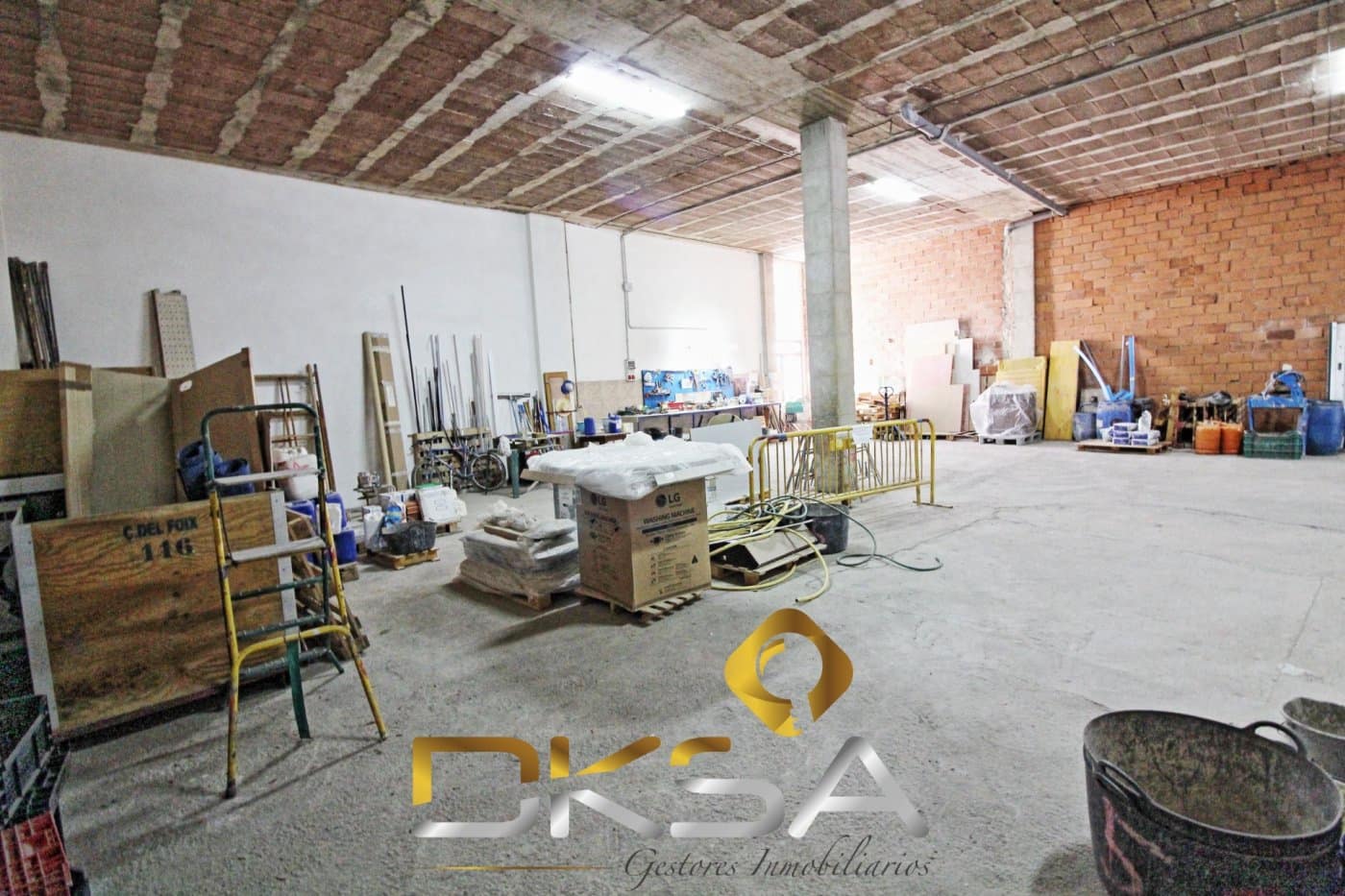 Kommersiell till salu i Onda - 180 000 € (Ref: 9807915)