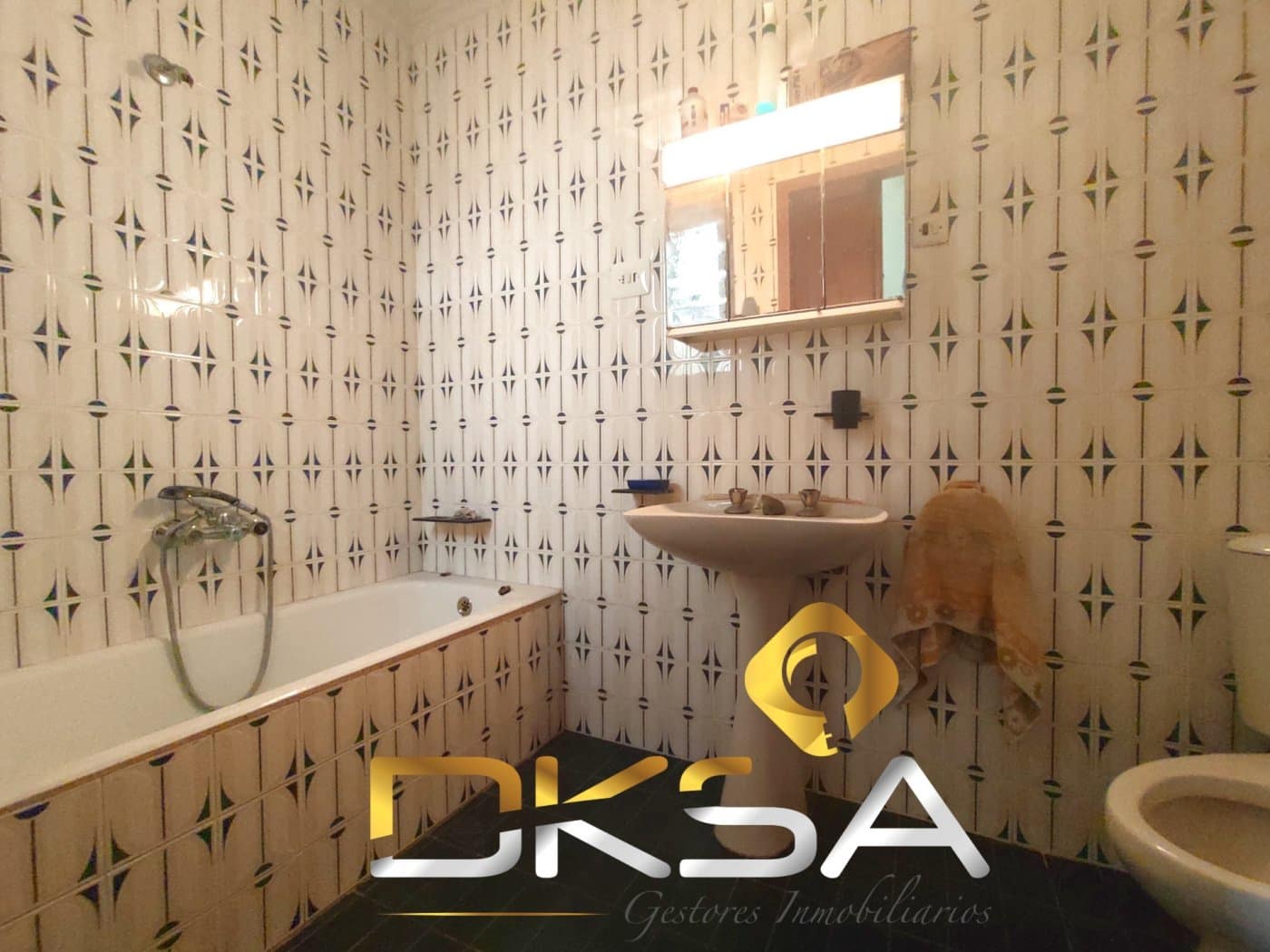 7 slaapkamer Huis te koop in Vila-real - € 400.000 (Ref: 9807919)